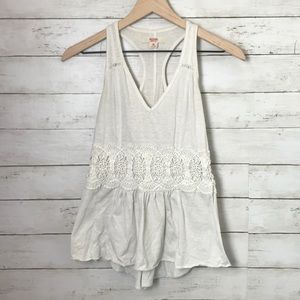 💖 3/ $20 White Crochet Racer Back Tank
